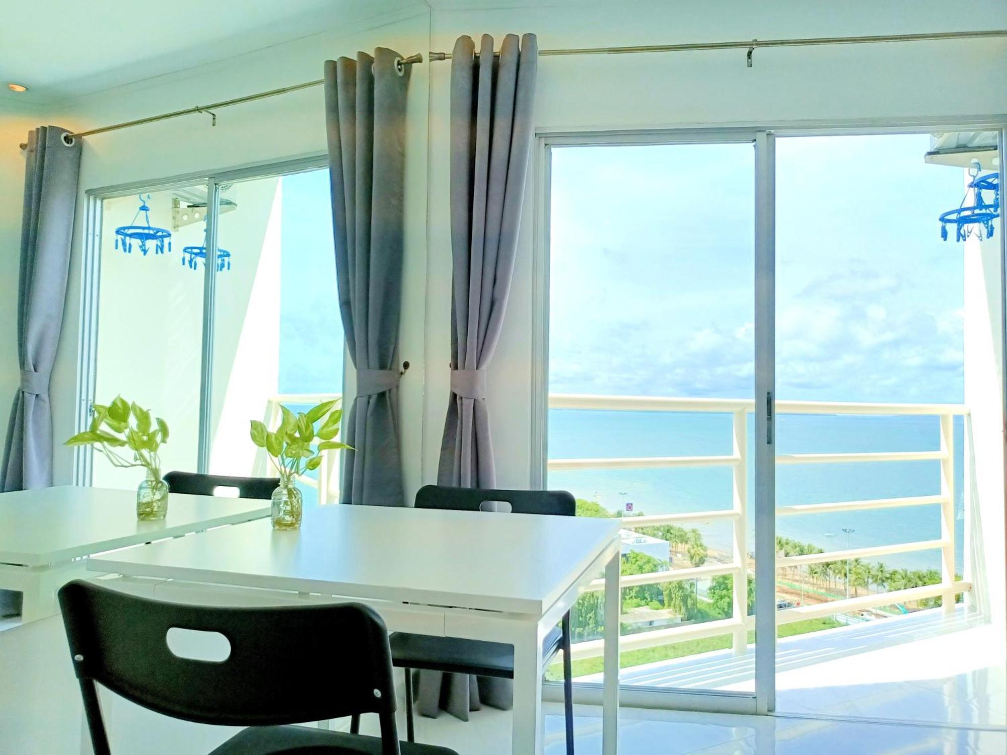 Sea View Beachfront Condos Pattaya Jomtien Beach Exterior foto