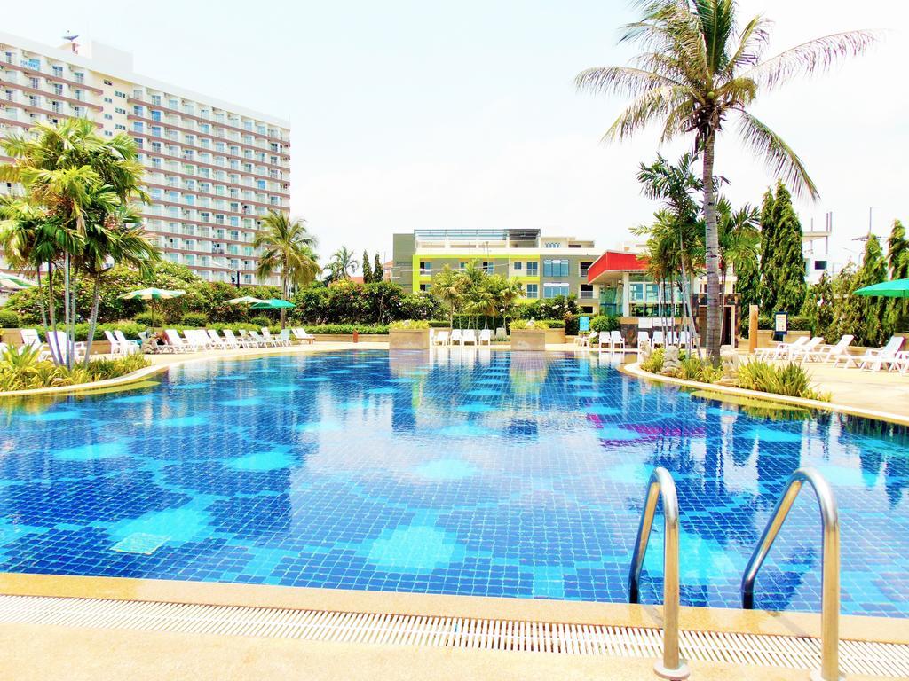 Sea View Beachfront Condos Pattaya Jomtien Beach Exterior foto