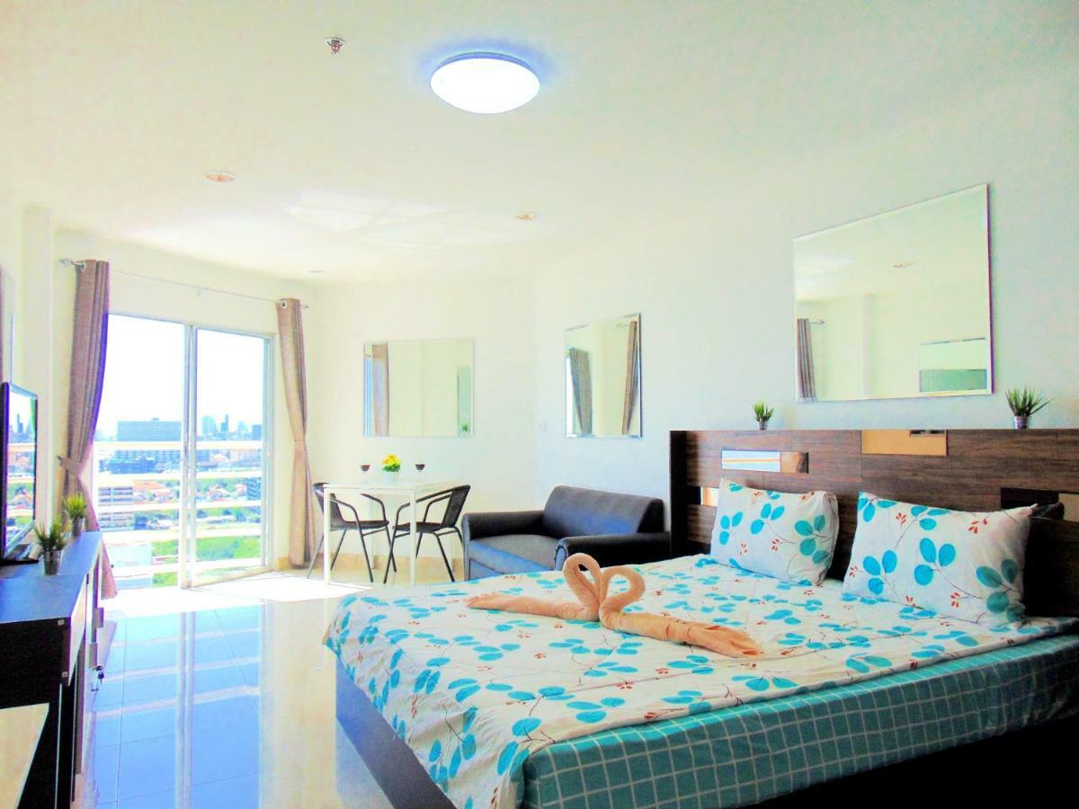 Sea View Beachfront Condos Pattaya Jomtien Beach Exterior foto